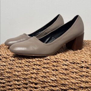 M4D3 x Anthropologie Carol Block Heel Pump Women’s 8.5 Taupe Leather